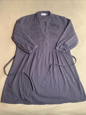 K Woman black sheer v-neck tunic. Pleat details. Stripes. Size 46 (US 16 or 18)